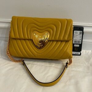 ESCADA “Bright yellow”